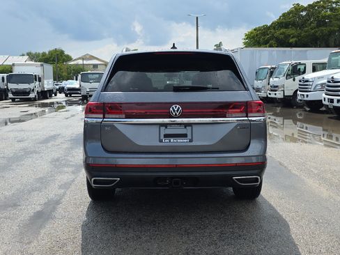 Used 2024 Volkswagen Atlas SE AWD/4WD image 6