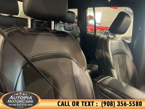 Used 2023 Jeep Grand Cherokee Altitude image 12