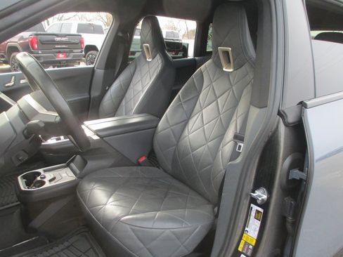 Used 2022 BMW iX xDrive50 w/ Premium Package image 18