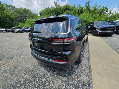 Used 2023 Jeep Grand Cherokee L Limited w/ Luxury Tech Group II AWD/4WD image 7