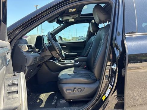 Used 2021 Toyota Highlander XSE AWD/4WD image 10