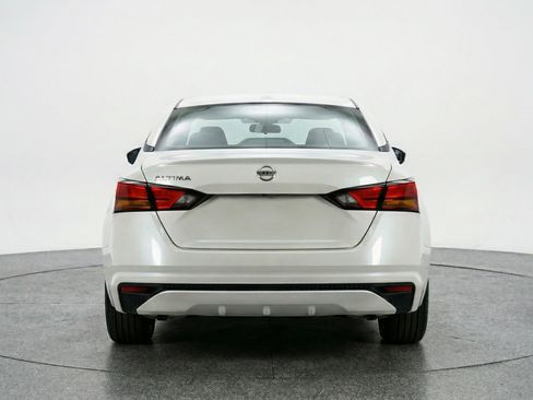 Used 2025 Nissan Altima 2.5 SV image 7