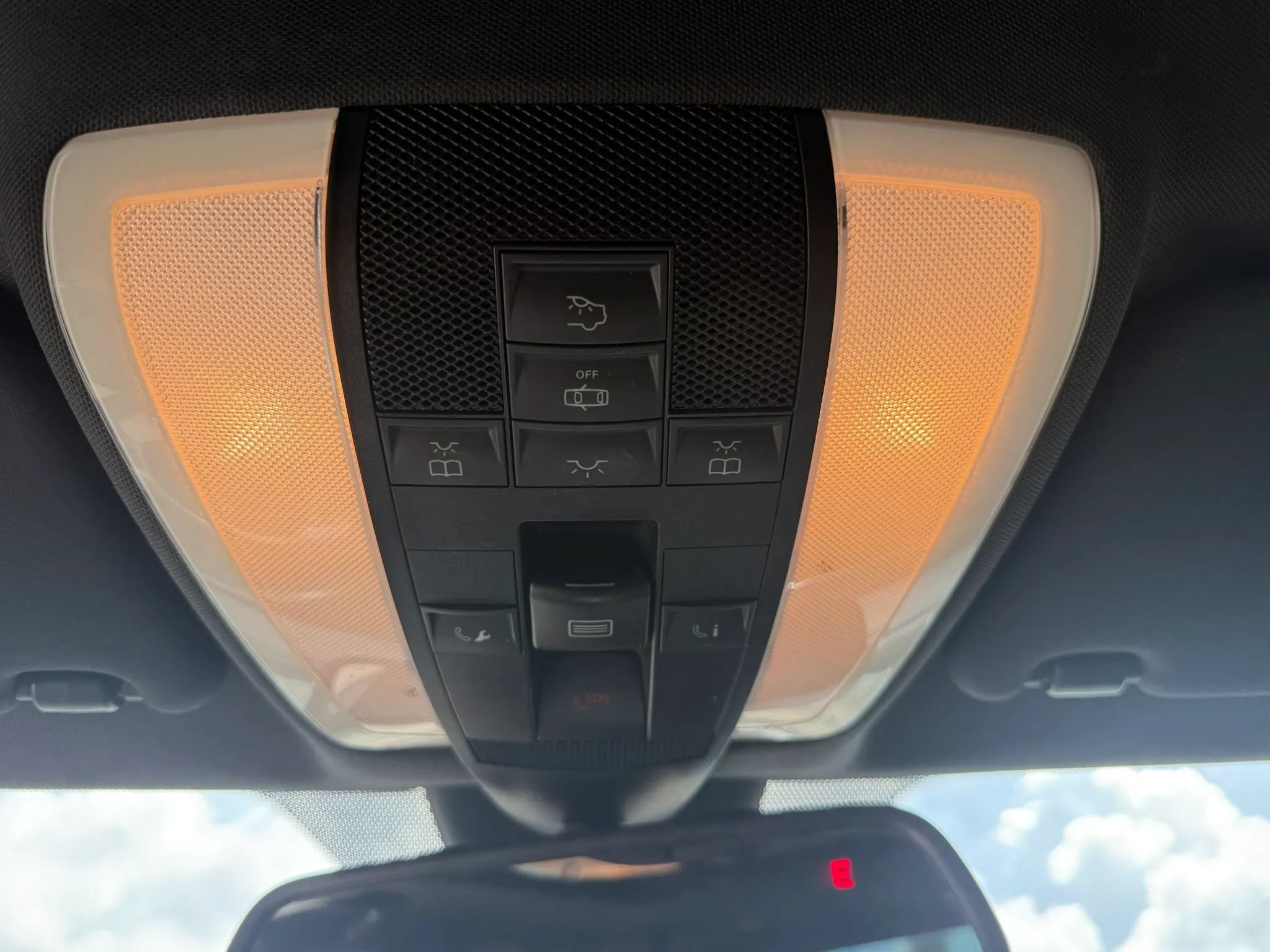 Used 2014 Mercedes-Benz C 250 Sedan image 13