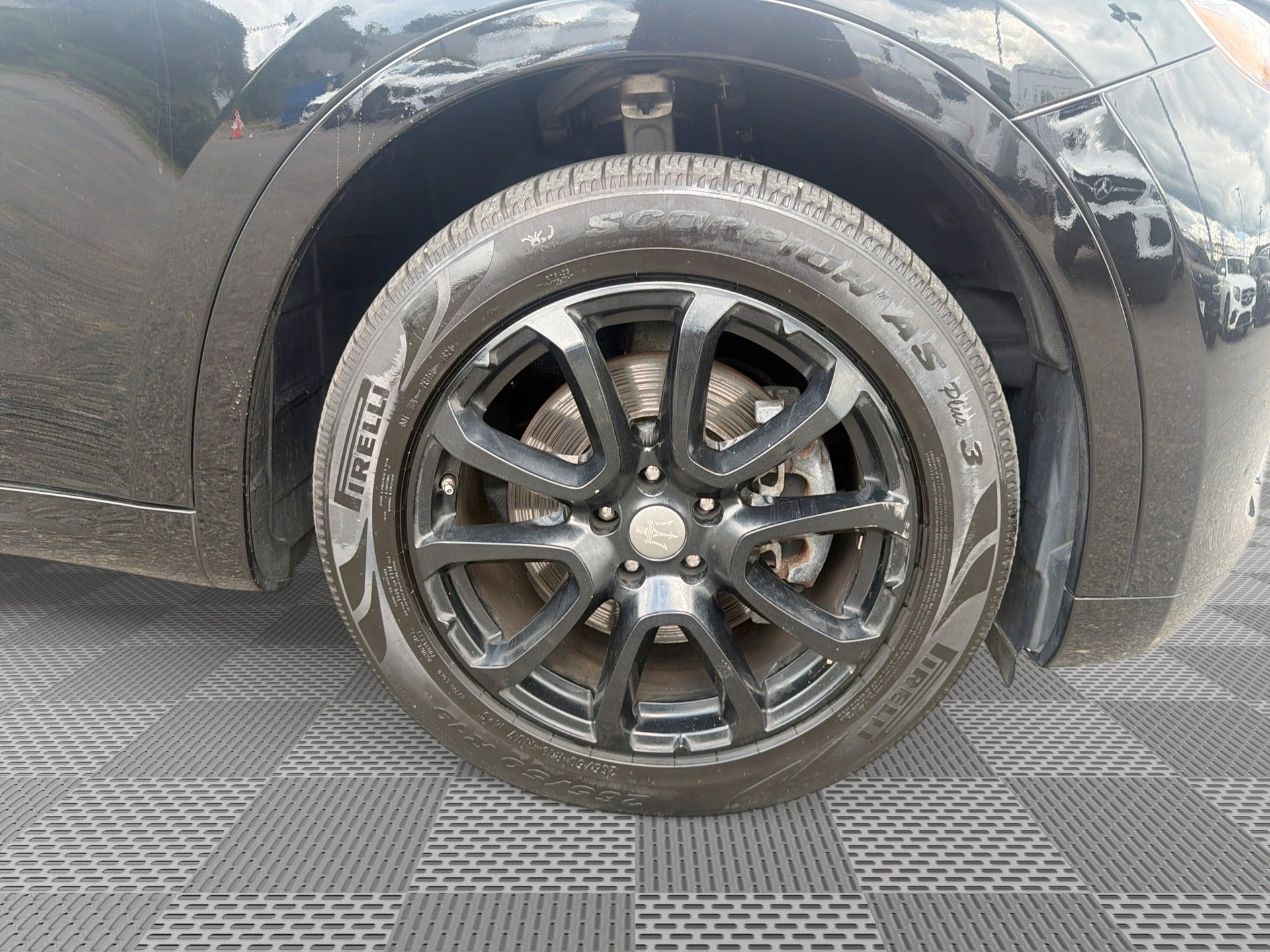Used 2019 Maserati Levante AWD/4WD image 31