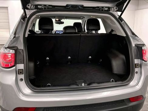 Used 2022 Jeep Compass Latitude image 38