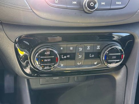 Used 2023 Buick Encore GX Select FWD image 27