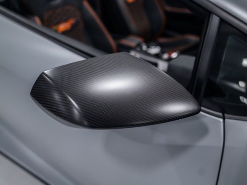 Used 2024 Lamborghini Huracan EVO AWD/4WD image 32