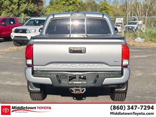 Used 2016 Toyota Tacoma TRD Sport w/ Towing Package AWD/4WD image 4