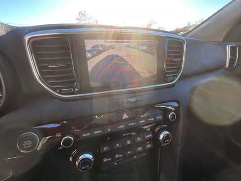 Used 2022 Kia Sportage EX image 21
