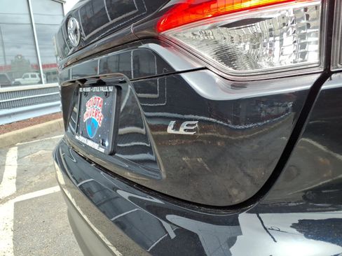 Certified 2024 Toyota Corolla LE image 9