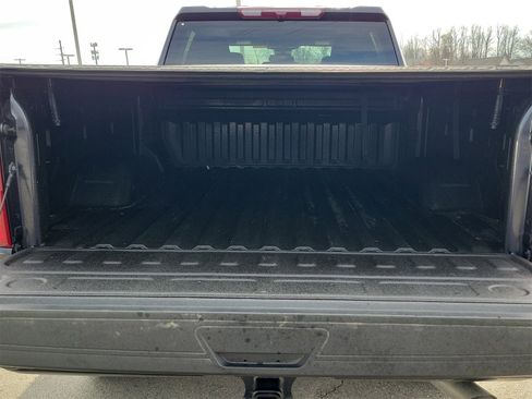 Used 2024 Chevrolet Silverado 2500 Custom w/ Custom Value Package image 9