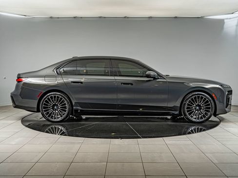 Used 2024 BMW i7 eDrive50 w/ M Sport Package RWD image 4