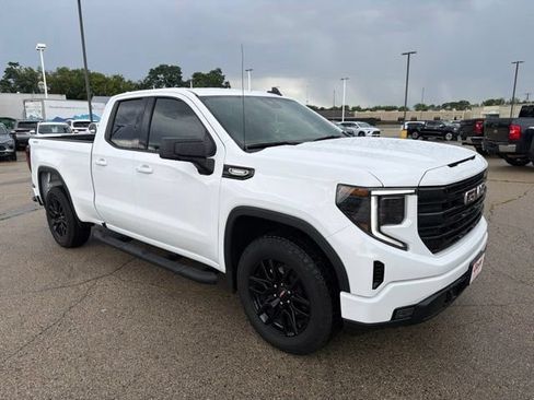 Used 2026 GMC Sierra 1500 Elevation w/ Elevation Select Package AWD/4WD image 7