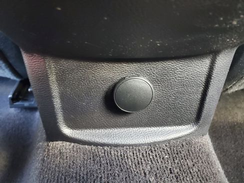 Used 2020 Ford Fusion SE image 29