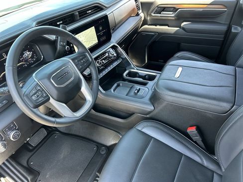 Used 2025 GMC Sierra 3500 Denali w/ Denali Reserve Package AWD/4WD image 10