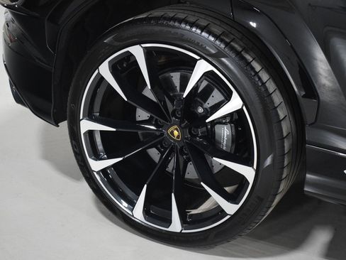 Used 2023 Lamborghini Urus S image 15