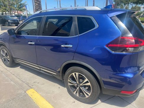 Used 2018 Nissan Rogue SL w/ Premium Package FWD image 6