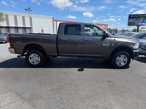 Used 2018 RAM 2500 Tradesman w/ Chrome Appearance Group AWD/4WD image 10