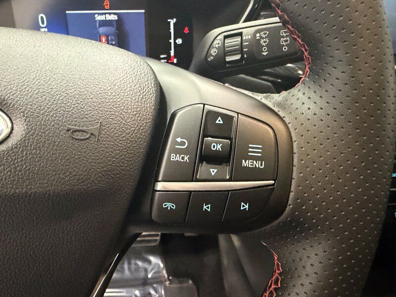 Used 2023 Ford Escape ST-Line w/ Tech Pack #1 FWD image 11
