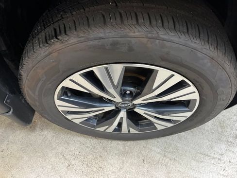 Used 2023 Nissan Rogue SV AWD/4WD image 33
