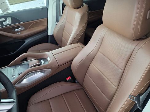 New 2026 Mercedes-Benz GLS 450 4MATIC image 8