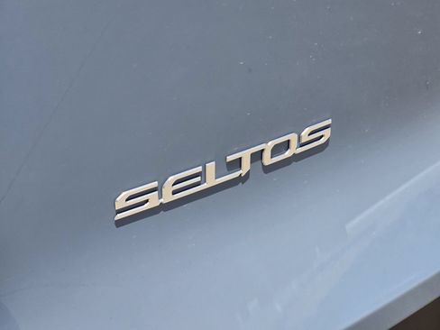 New 2027 Kia Seltos EX FWD image 7