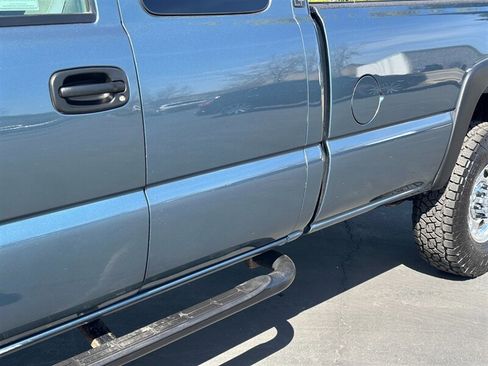 Used 2006 Chevrolet Silverado 3500 LT w/ Skid Plate Package AWD/4WD image 18