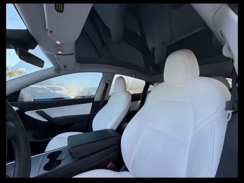 Used 2022 Tesla Model Y Performance image 22