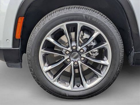 Used 2023 Jeep Wagoneer Series II w/ Premium Group I AWD/4WD image 26