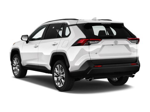 Used 2024 Toyota RAV4 XLE FWD image 2
