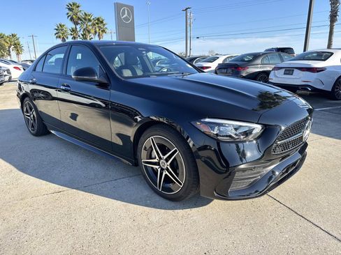 Used 2025 Mercedes-Benz C 300 Sedan image 3