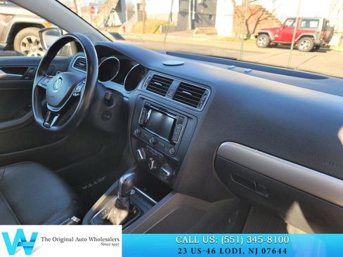 Used 2015 Volkswagen Jetta SE image 16