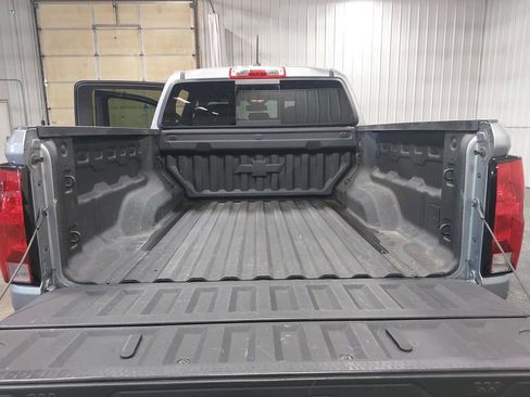 Used 2023 Chevrolet Colorado LT w/ LT Convenience Package II AWD/4WD image 12