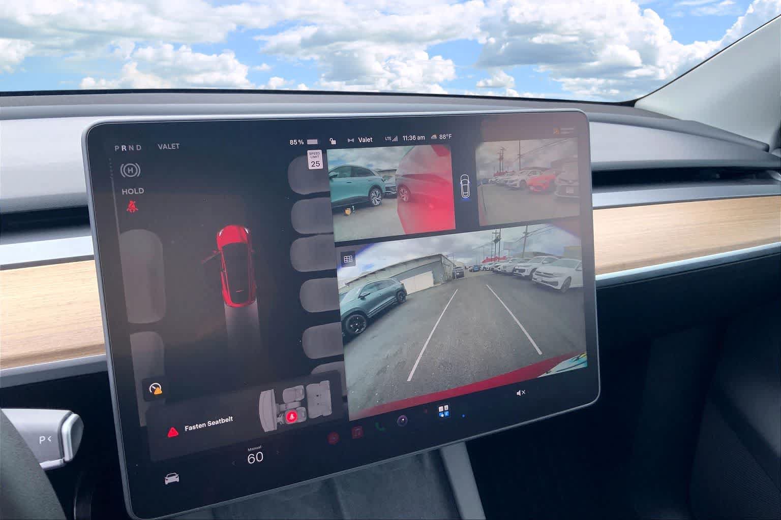 Used 2024 Tesla Model Y Long Range AWD/4WD image 25