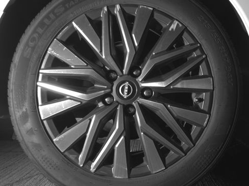 Used 2025 Nissan Altima 2.5 SV image 15