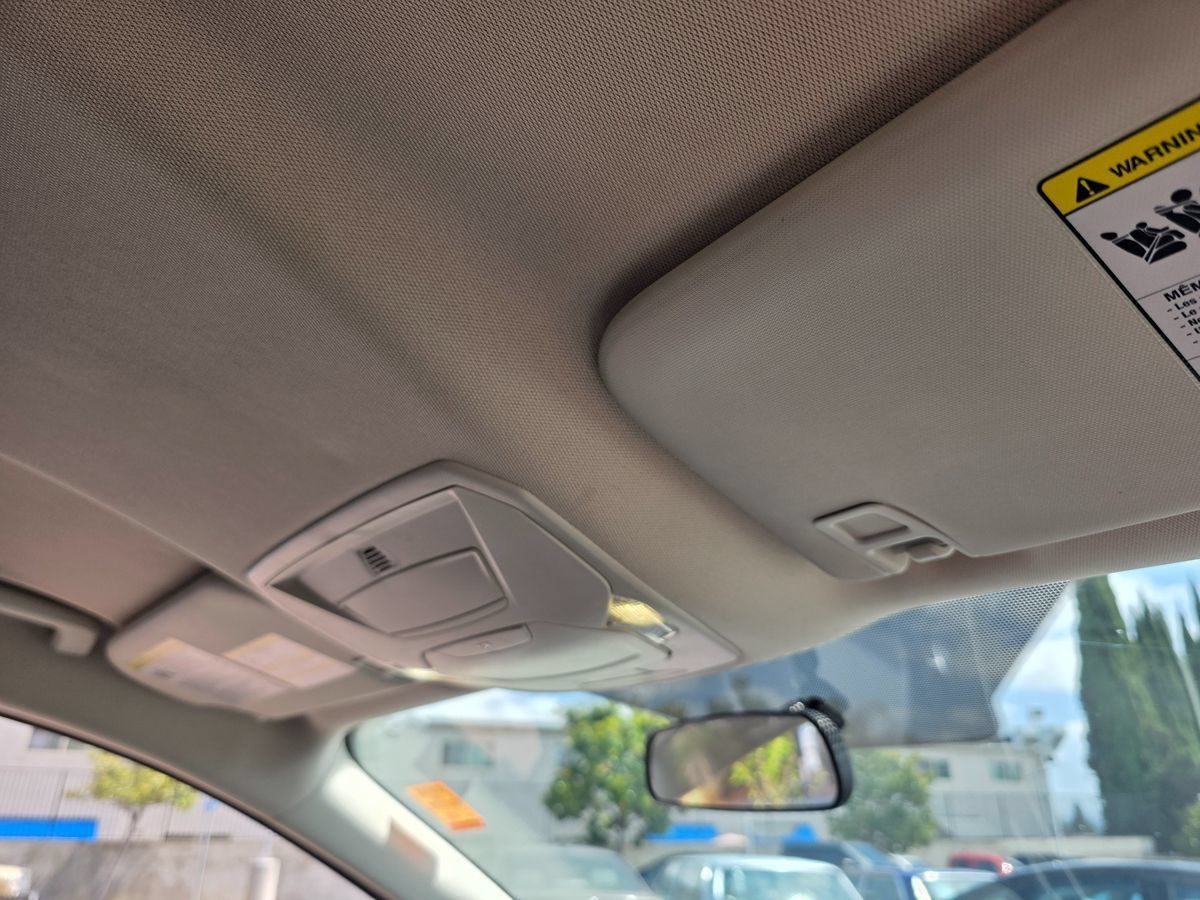 Used 2018 Ford Escape SEL FWD image 17