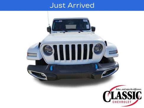 Used 2023 Jeep Wrangler Unlimited Sahara w/ Cold Weather Group image 3