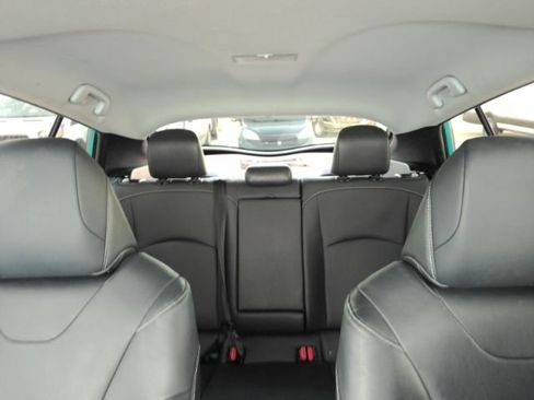 Used 2021 Toyota Prius Prime XLE image 31