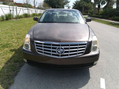 Used 2009 Cadillac DTS image 7