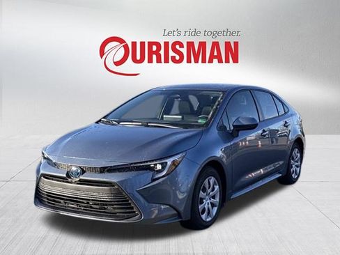 Used 2025 Toyota Corolla LE image 5