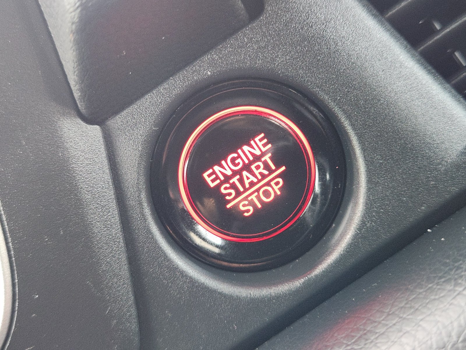 Used 2025 Honda Pilot Black Edition image 21