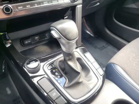 Used 2025 Kia Seltos S image 21