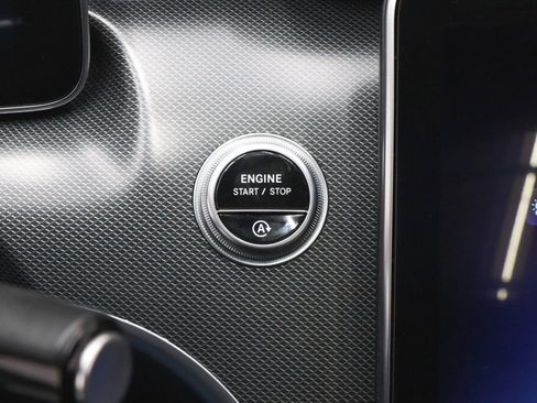 Used 2023 Mercedes-Benz C 300 4MATIC Sedan image 33