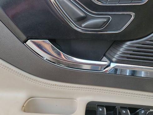 Used 2022 Lincoln Corsair FWD w/ Equipment Group 101A image 28