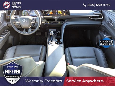 Used 2025 Toyota Crown XLE image 12