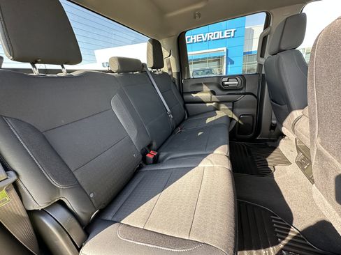 Used 2025 Chevrolet Silverado 2500 Custom w/ Custom Value Package image 26