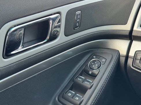 Used 2014 Ford Explorer XLT w/ Equipment Group 201A image 21