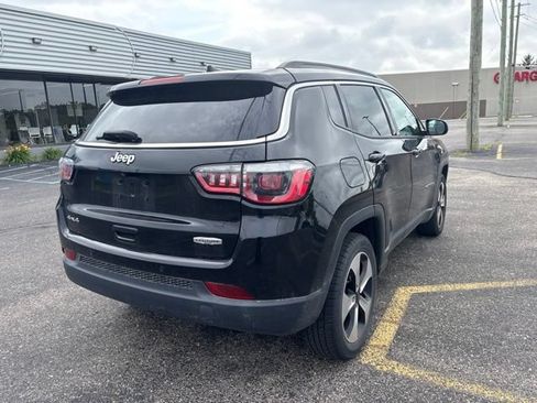 Used 2018 Jeep Compass Latitude w/ Popular Equipment Group AWD/4WD image 5