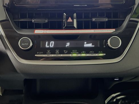 Used 2025 Toyota Corolla LE FWD image 25