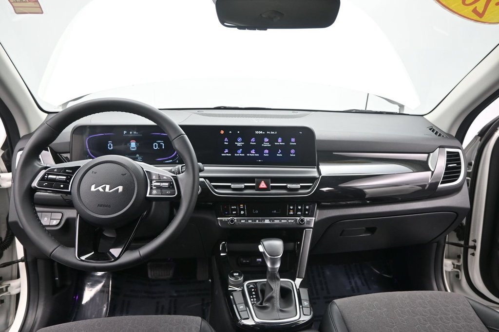 Certified 2025 Kia Seltos S FWD image 34